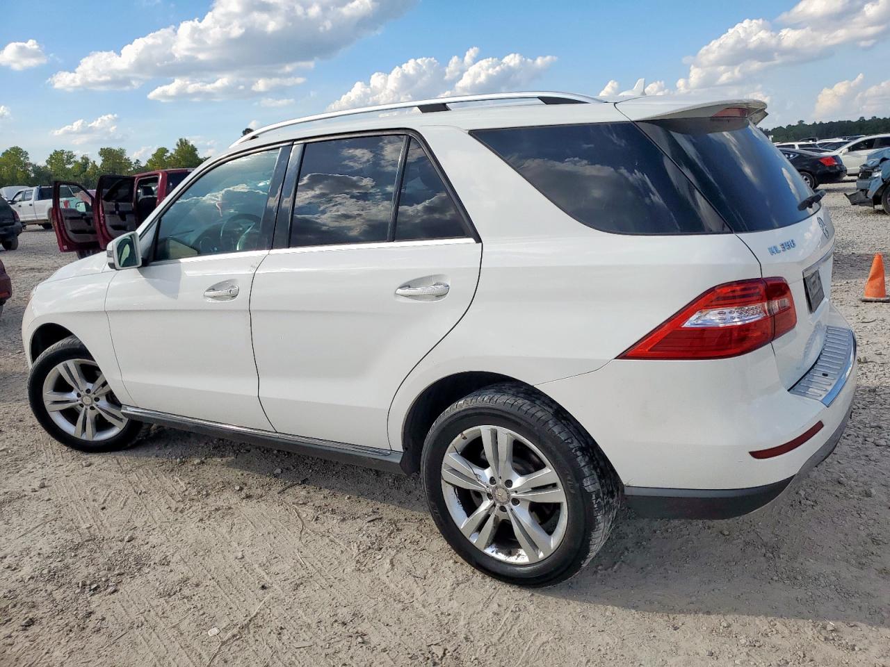 MERCEDES-BENZ M-CLASS 350