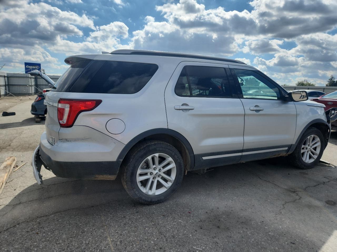 FORD EXPLORER XLT