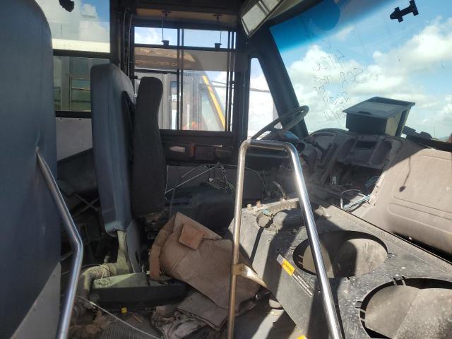 2009 FREIGHTLINER SAF-T-LINER C2 #3273851190