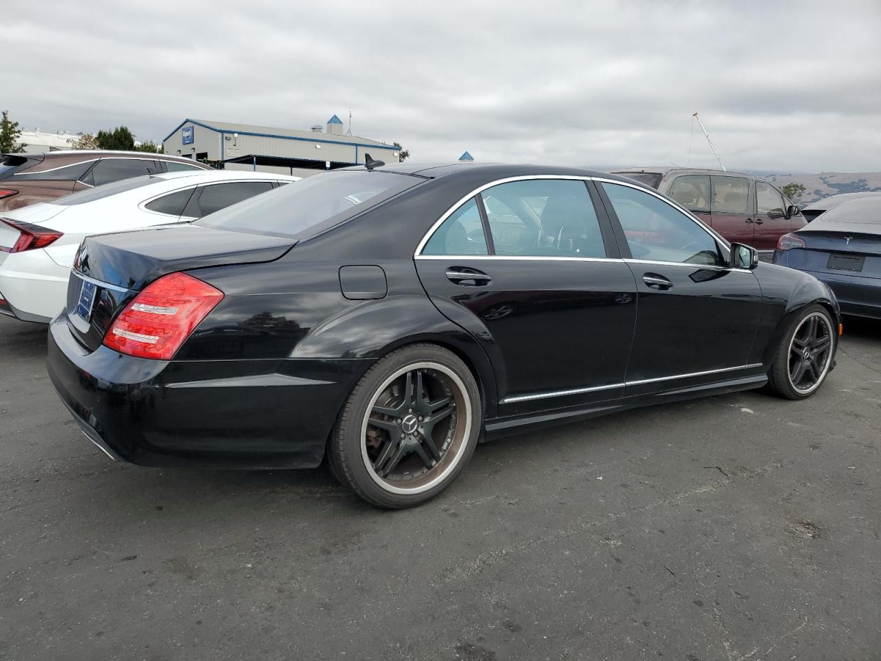 MERCEDES-BENZ S-CLASS 550
