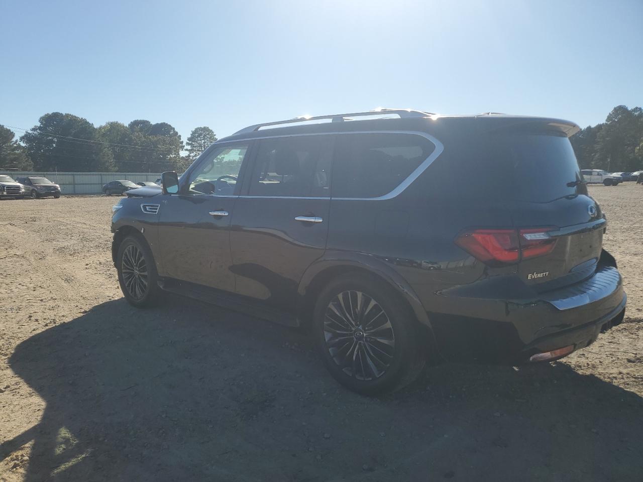 INFINITI QX80 LUXE