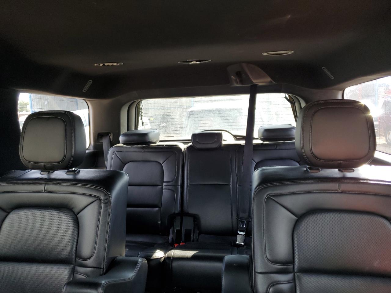 LINCOLN NAVIGATOR PREMIERE