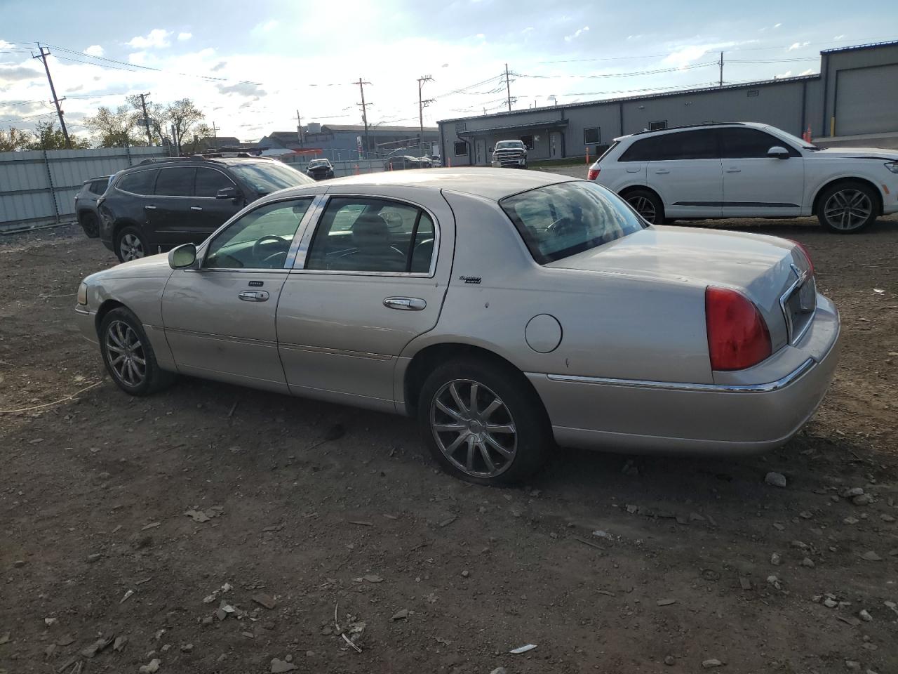 Lot #3290413759 2007 LINCOLN TOWN CAR S