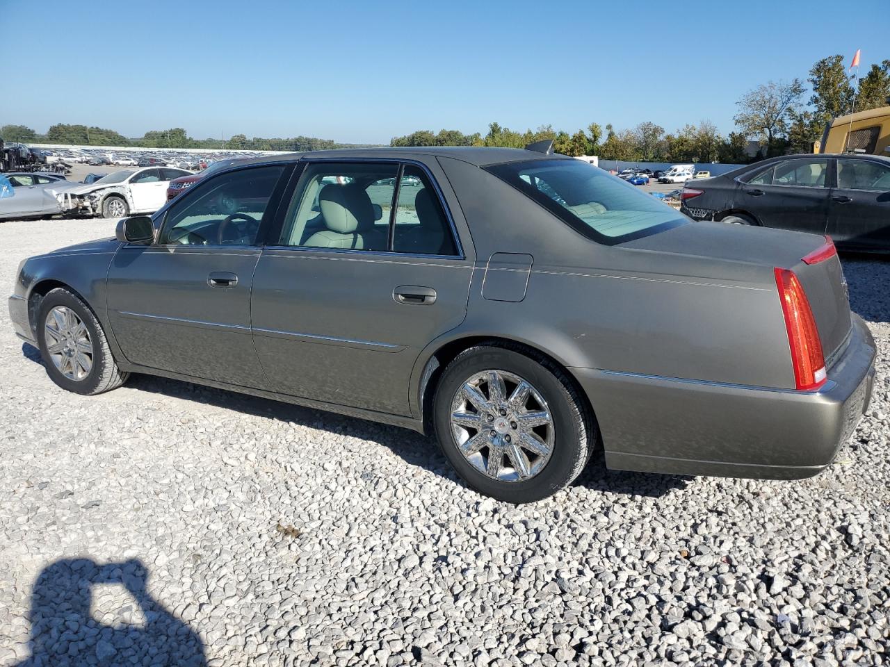 CADILLAC DTS PREMIUM COLLECTION