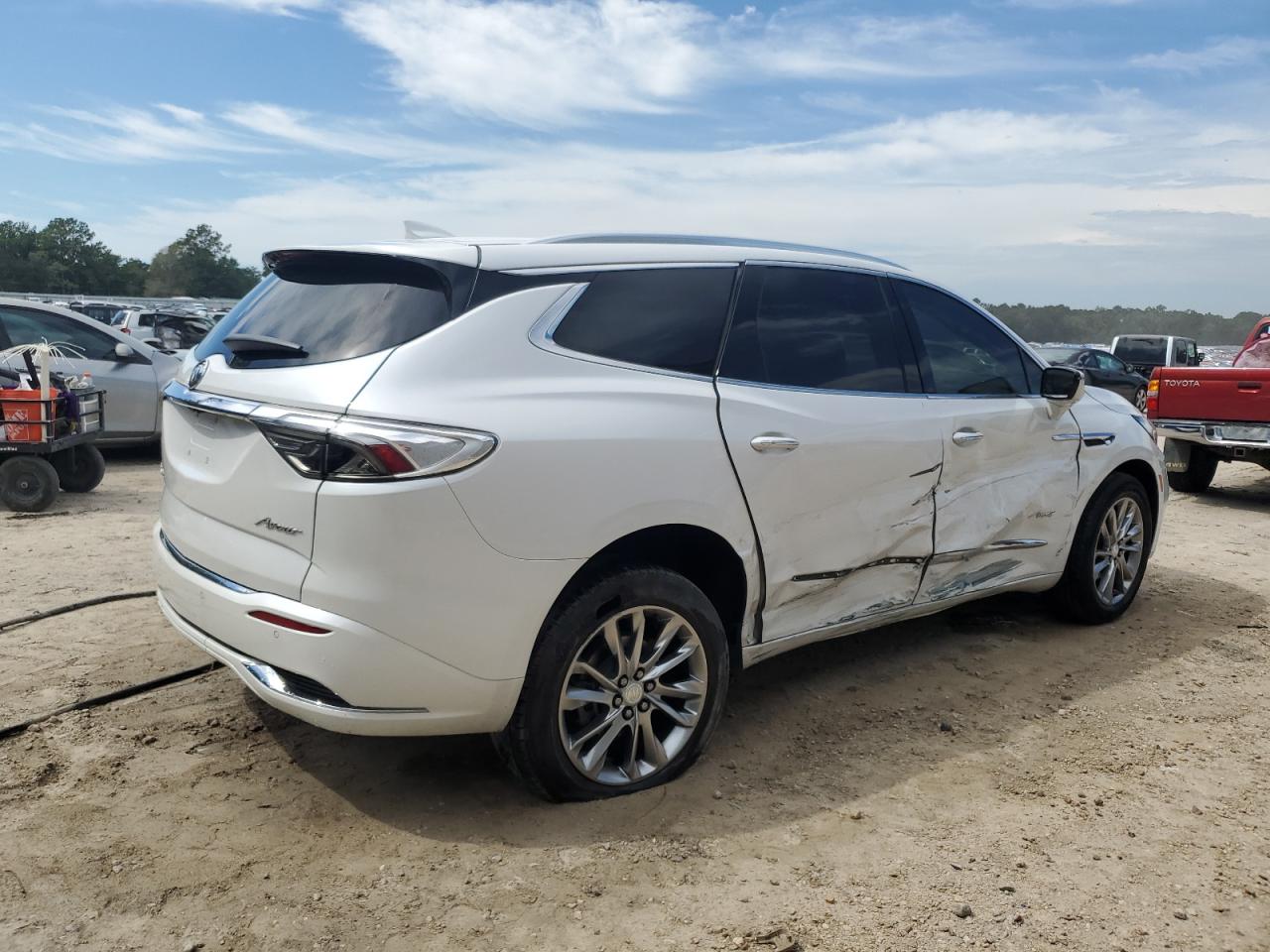BUICK ENCLAVE AVENIR