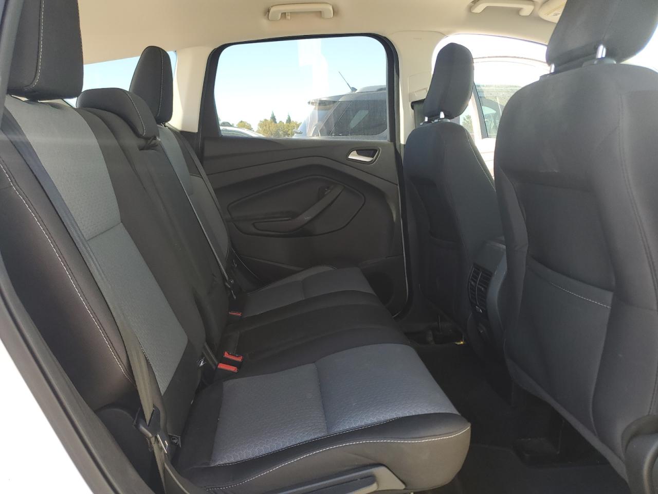 FORD ESCAPE SE
