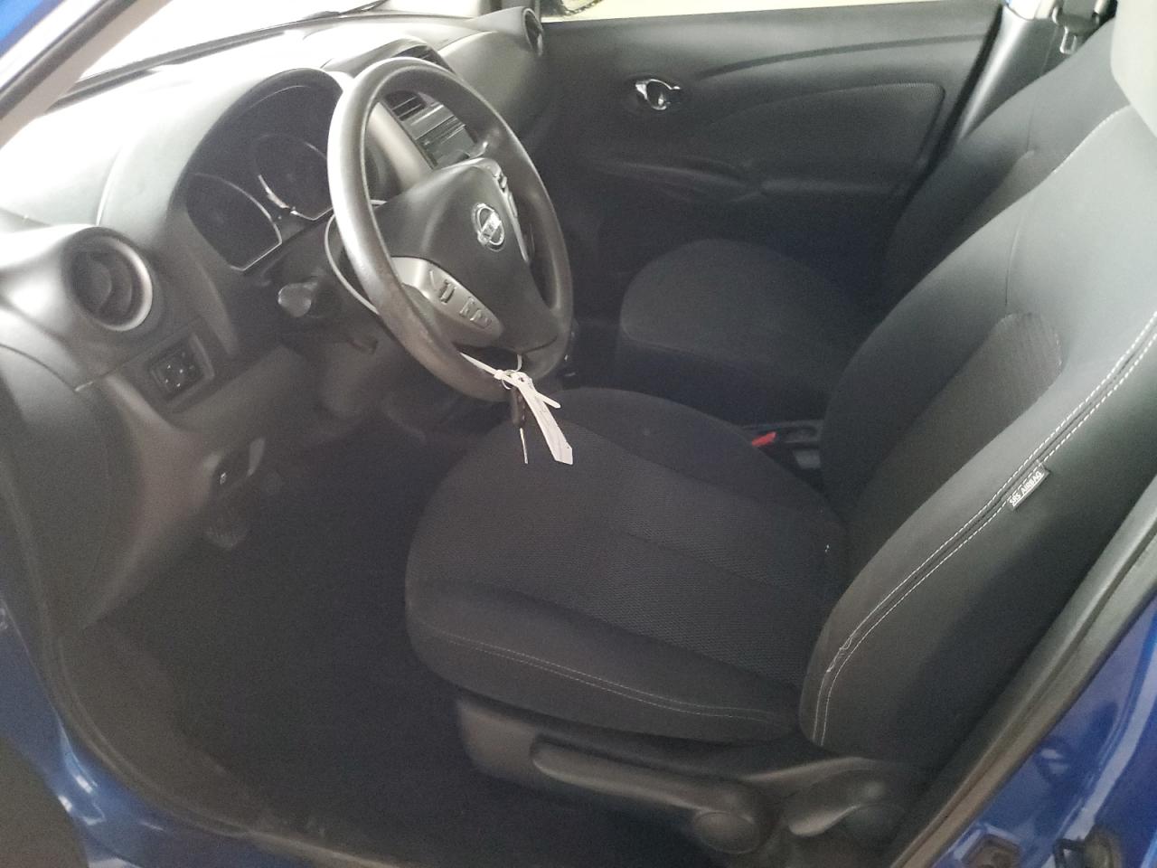 NISSAN VERSA S