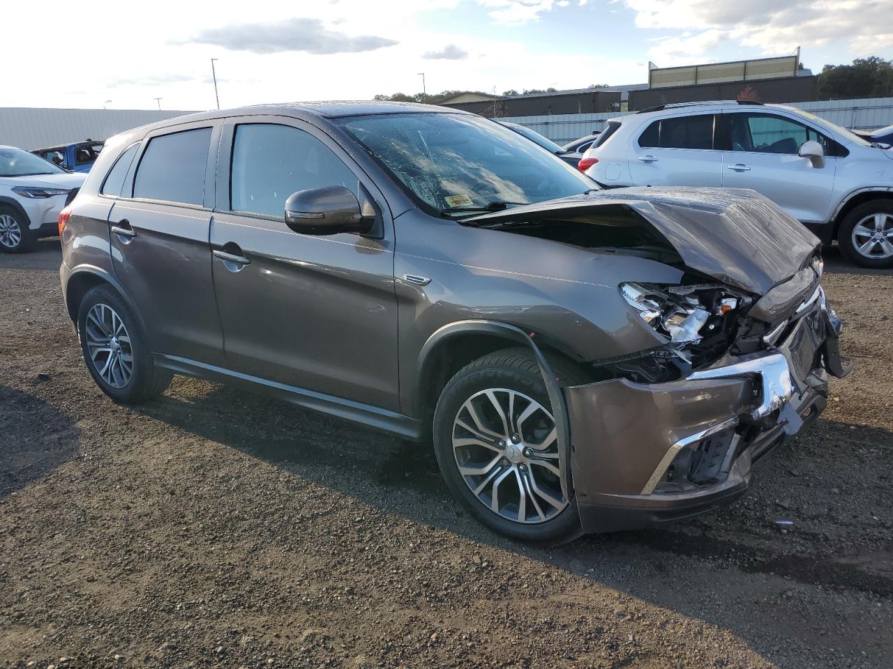 MITSUBISHI OUTLANDER ES