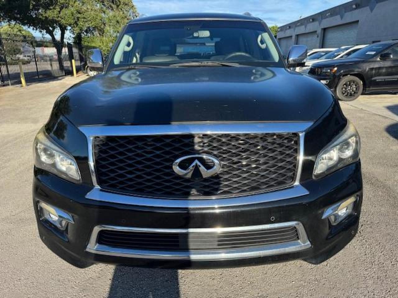 INFINITI QX80