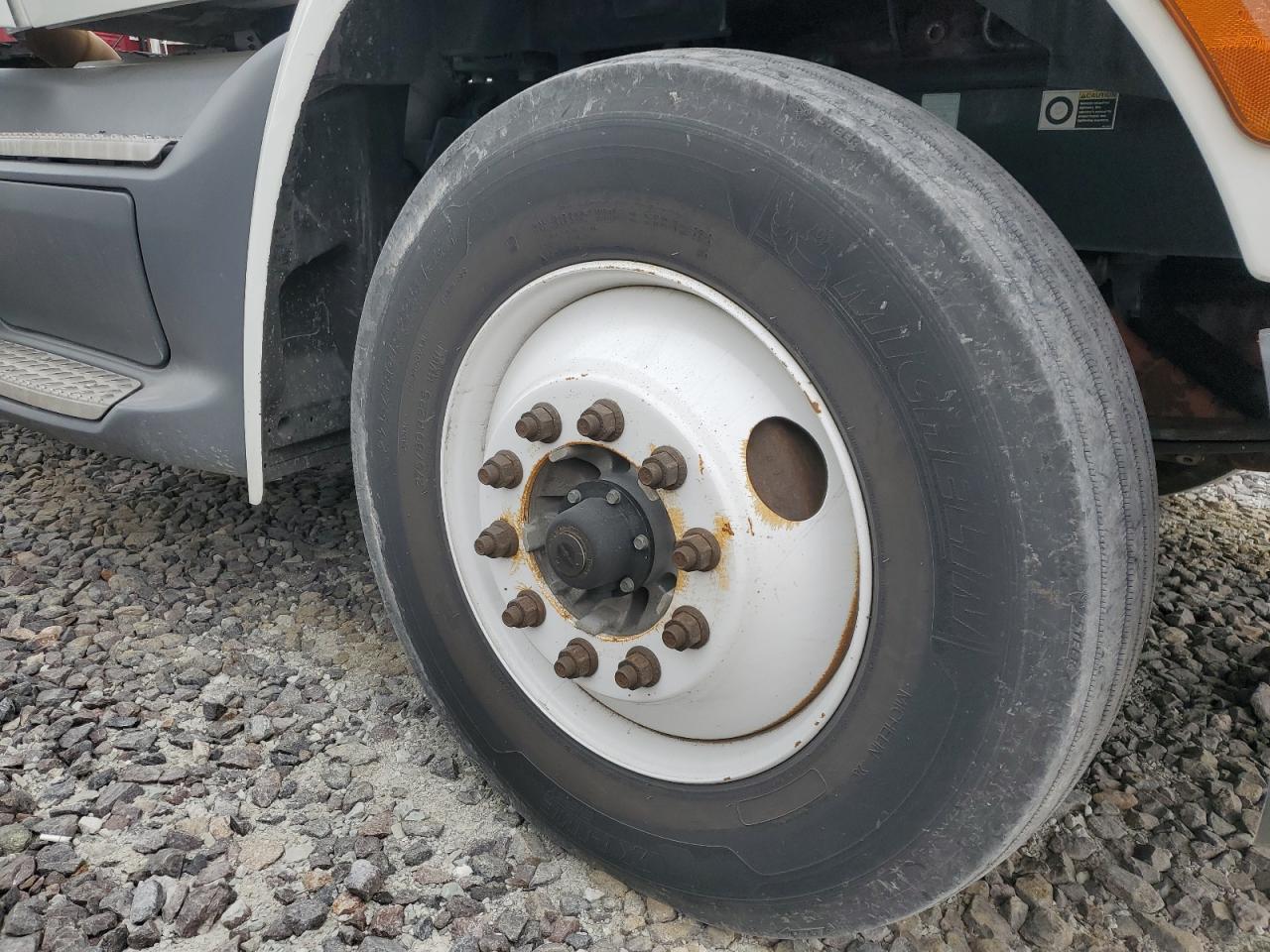 Lot #3290297204 2015 PETERBILT 579