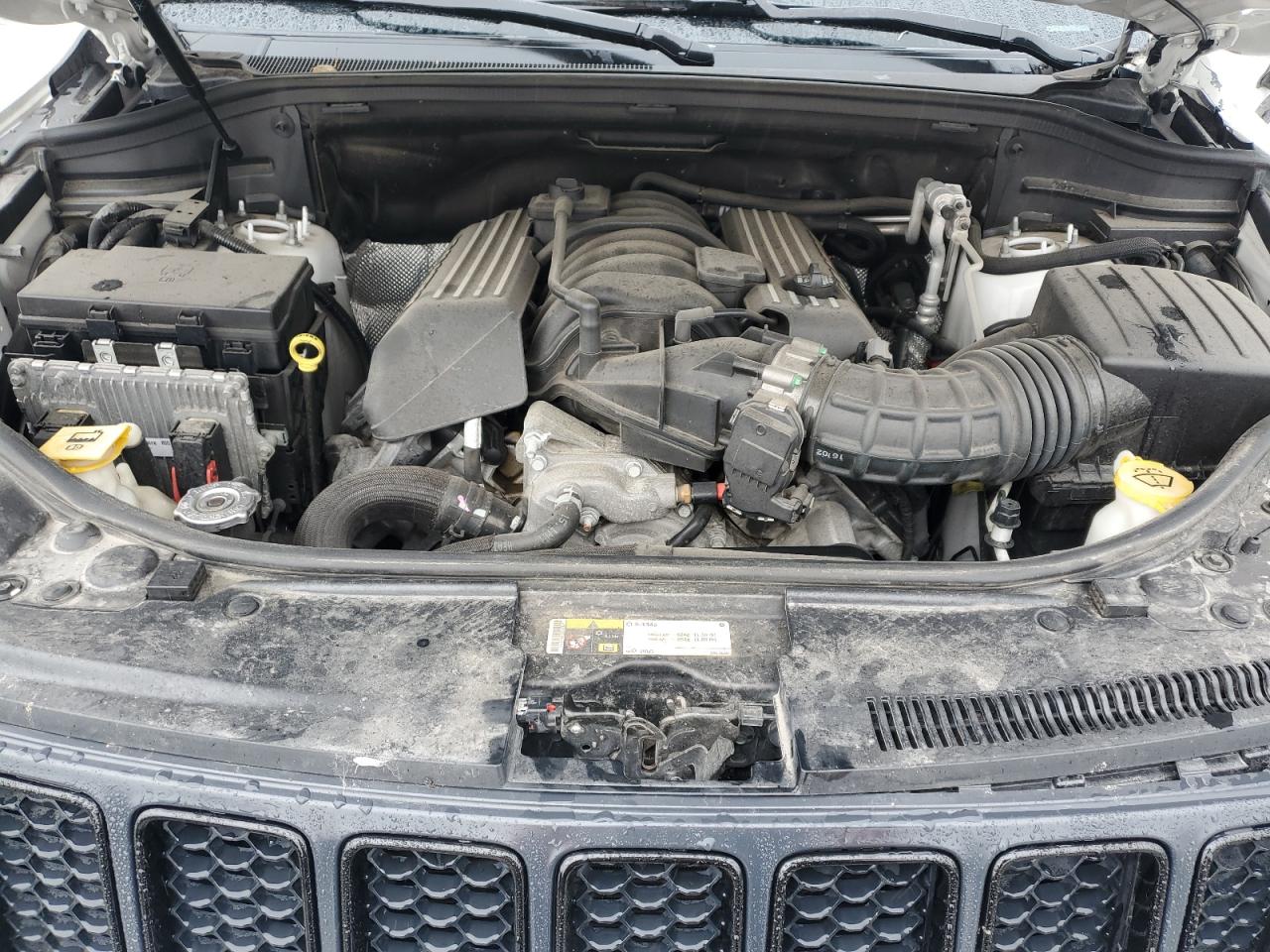 JEEP GRAND CHEROKEE SRT-8