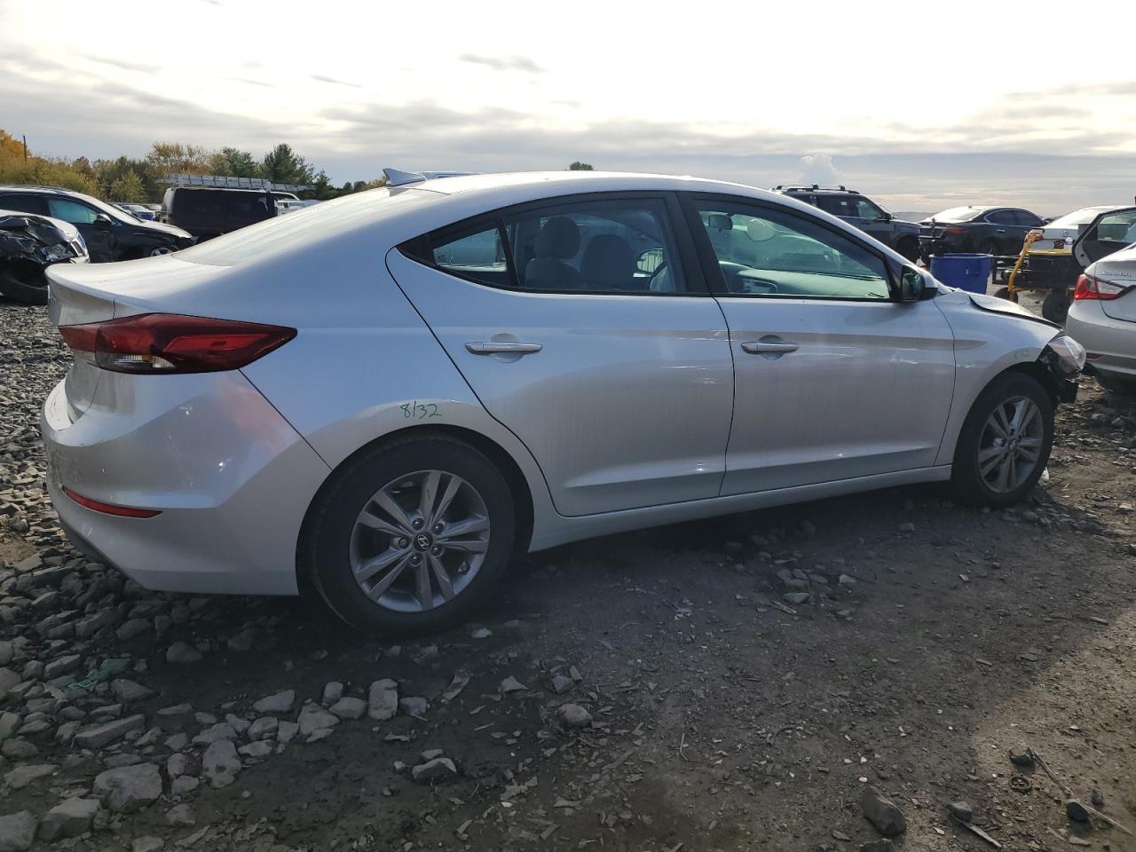 HYUNDAI ELANTRA SE