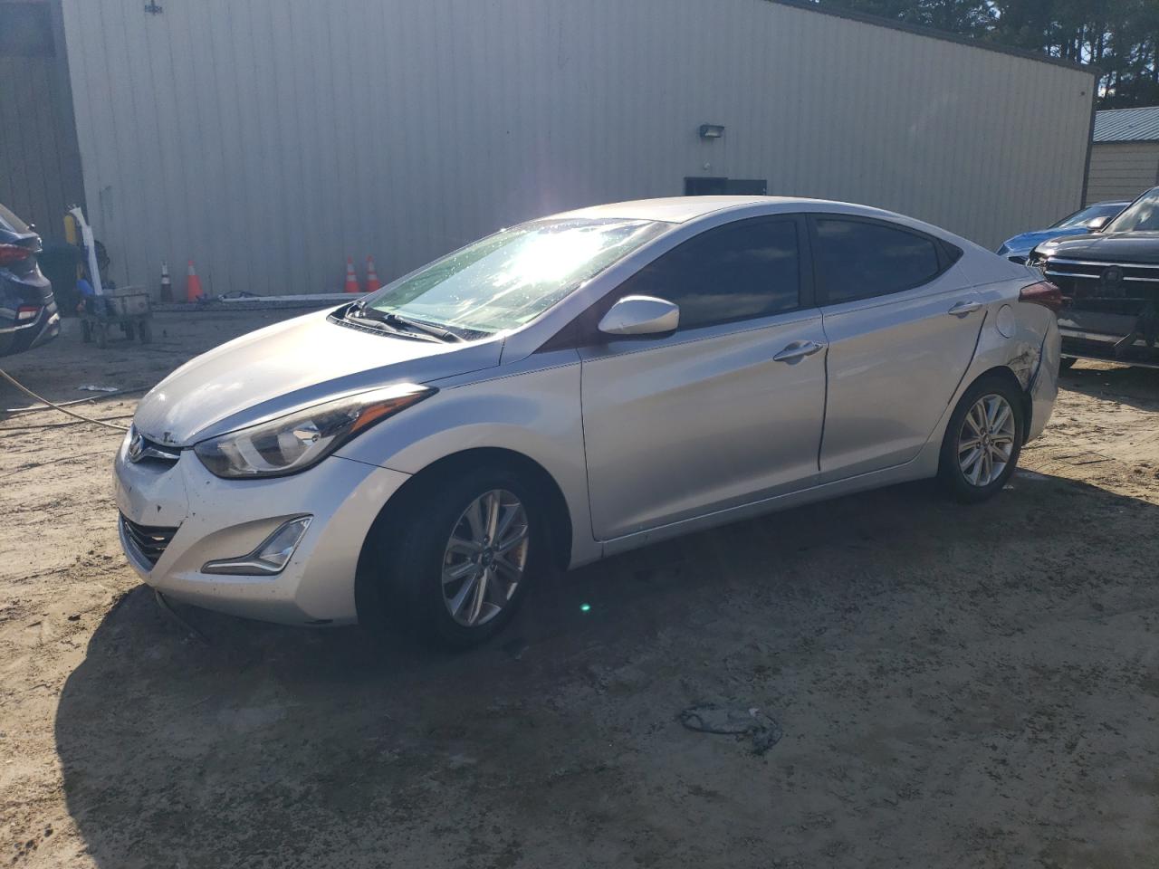 HYUNDAI ELANTRA SE