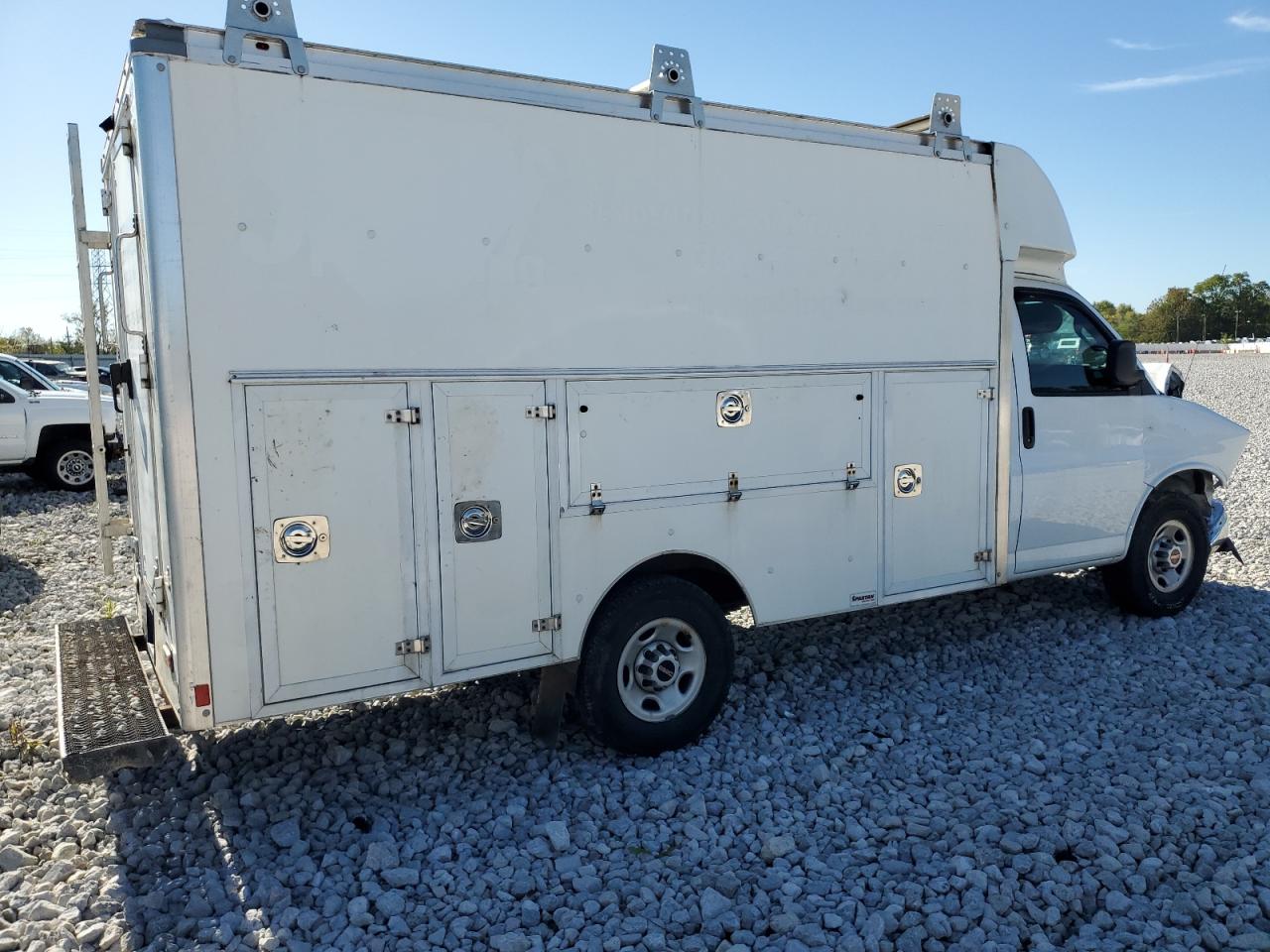 Lot #3309640145 2021 GMC SAVANA CUT