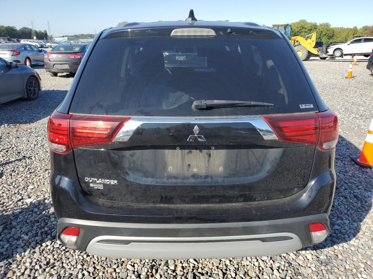 MITSUBISHI OUTLANDER SE