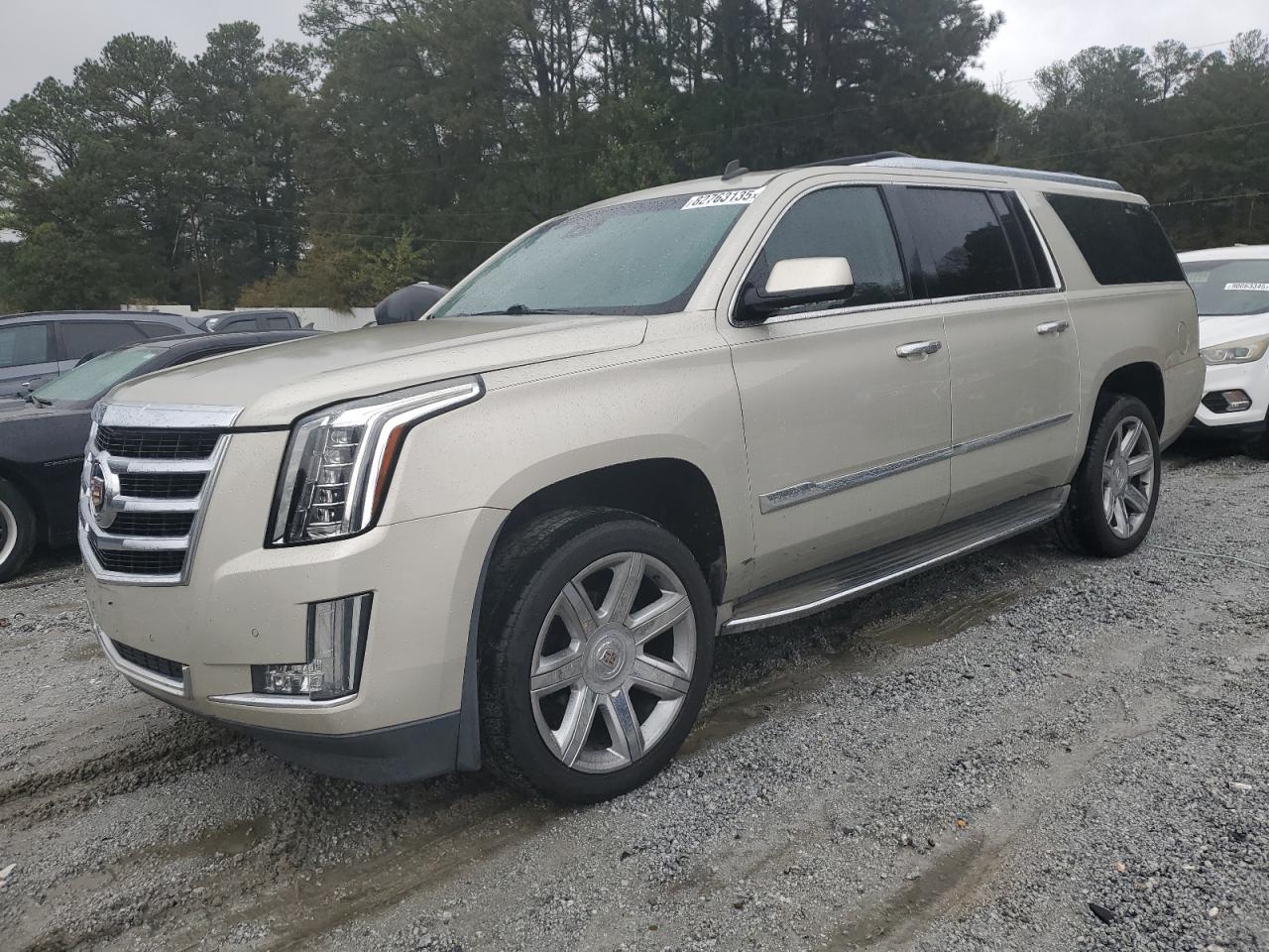 CADILLAC ESCALADE ESV LUXURY