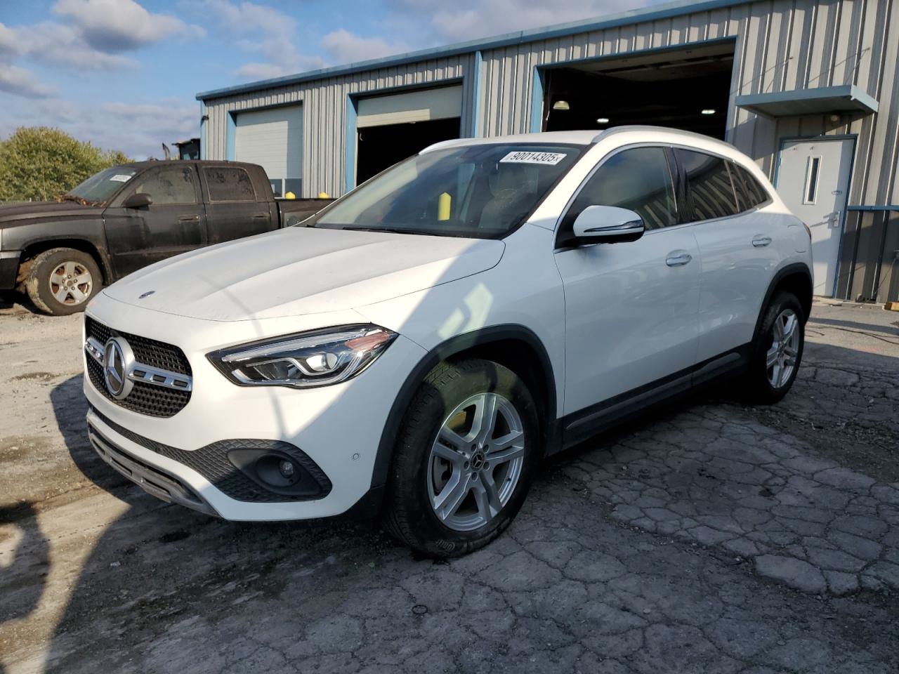 MERCEDES-BENZ GLA-CLASS 250