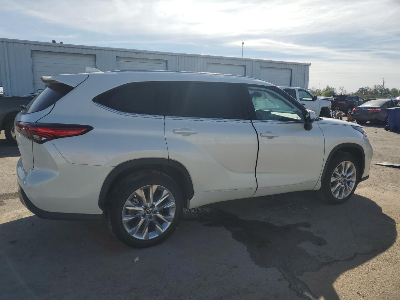 TOYOTA HIGHLANDER LIMITED