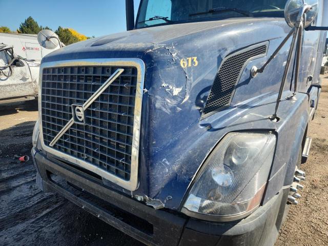 2010 VOLVO VN #3278978043