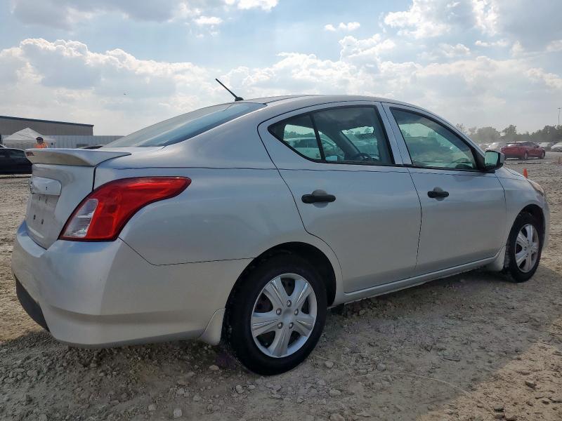 2018 NISSAN VERSA S 3N1CN7AP4JL858033