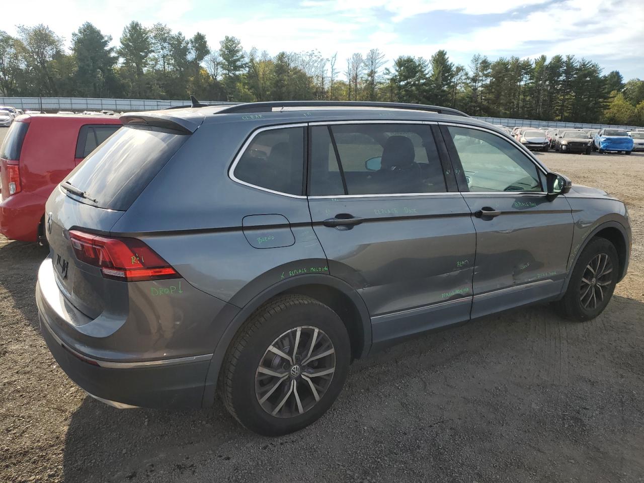 VOLKSWAGEN TIGUAN SE