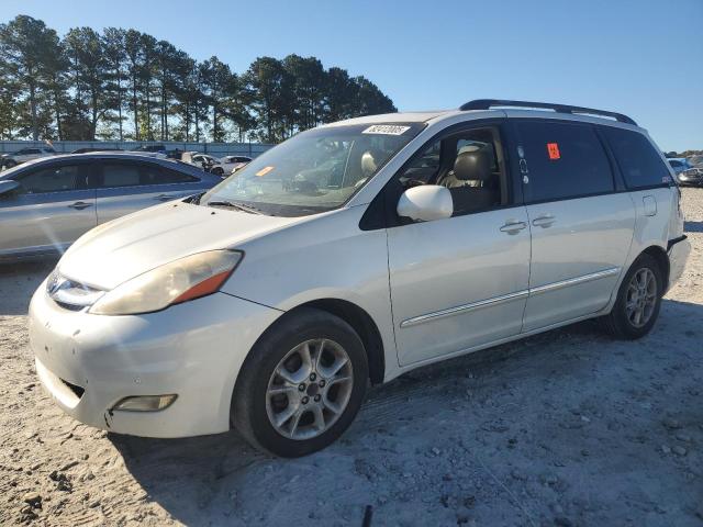 TOYOTA SIENNA XLE