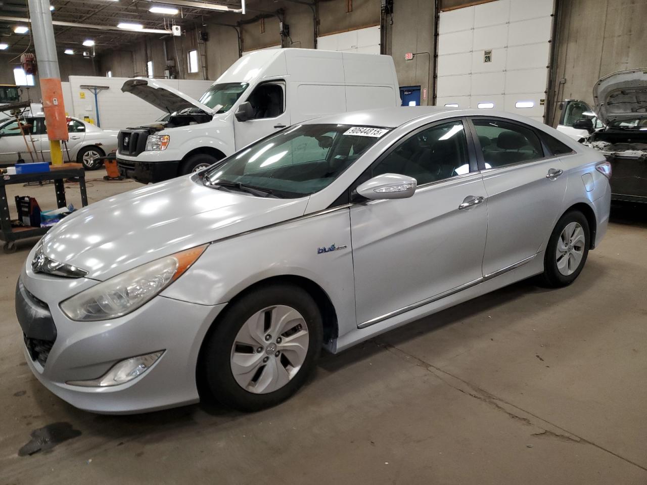 HYUNDAI SONATA HYBRID