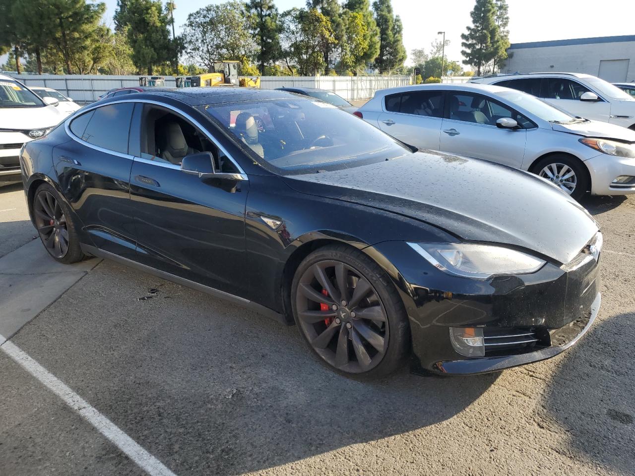 TESLA MODEL S 85D