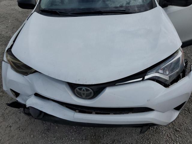 2018 TOYOTA RAV4 LE JTMZFREV8JJ749106