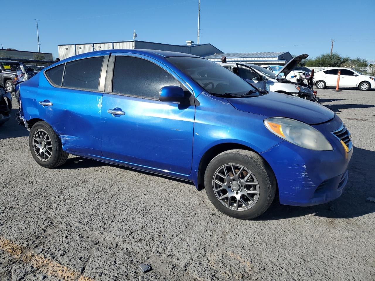 NISSAN VERSA S
