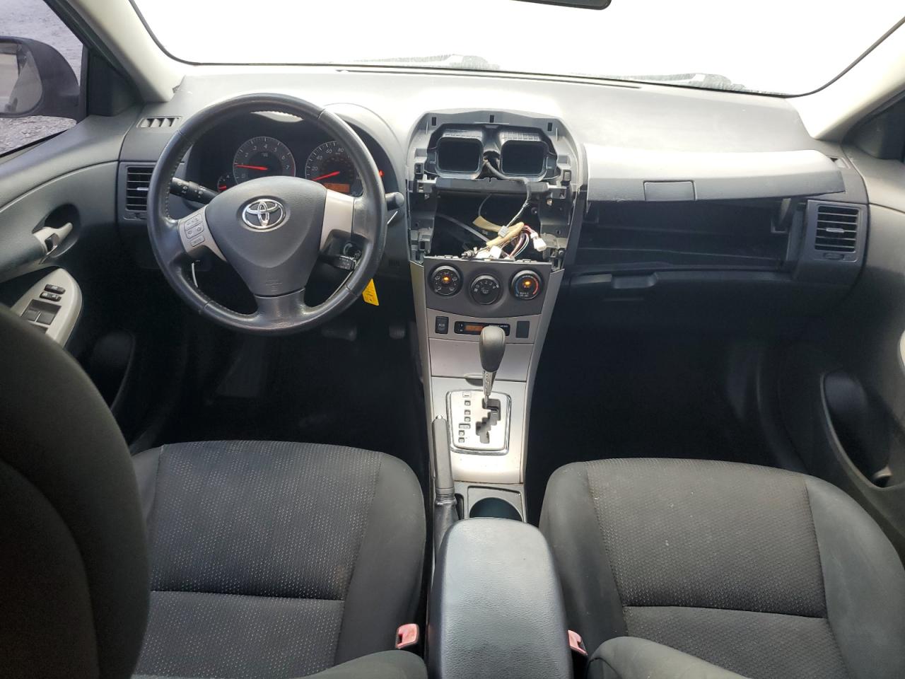 TOYOTA COROLLA BASE