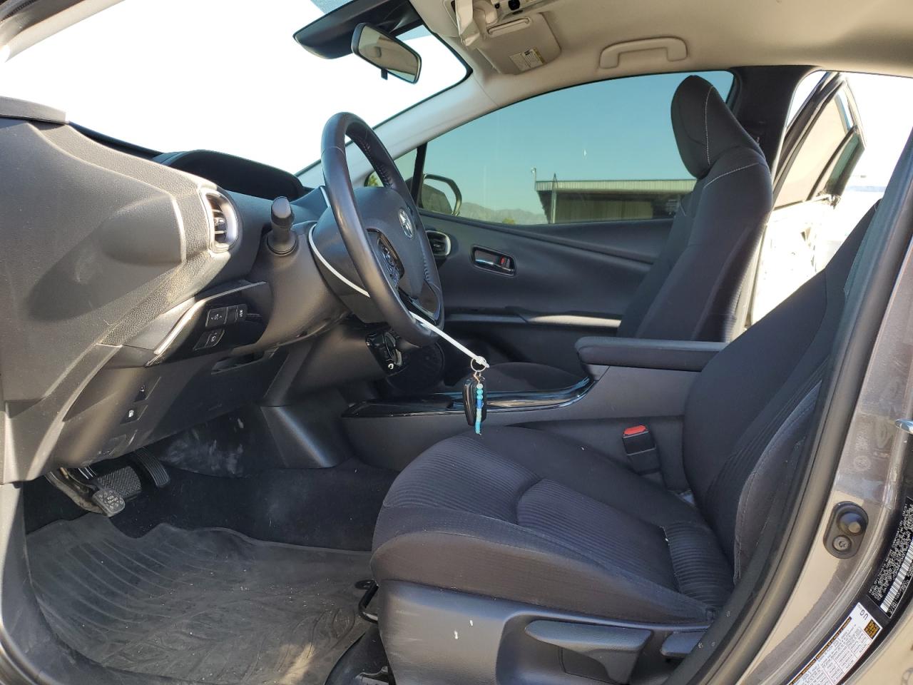 TOYOTA PRIUS PRIME LE