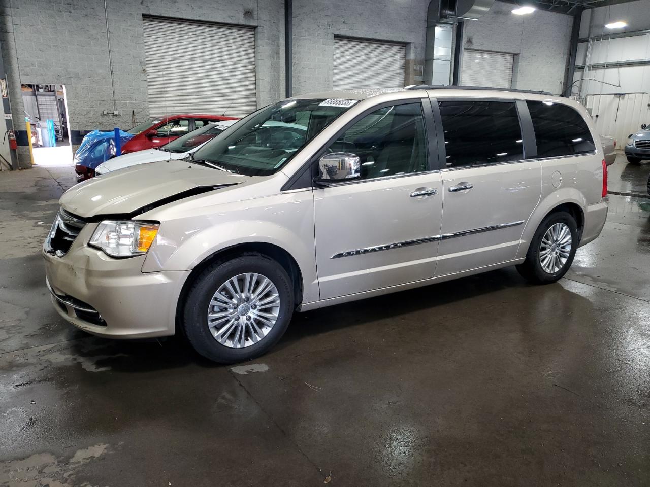 CHRYSLER TOWN & COUNTRY TOURING L