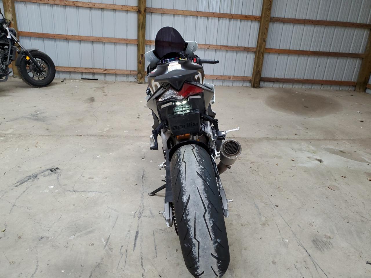 Lot #3277038167 2024 APRILIA RSV4 1100