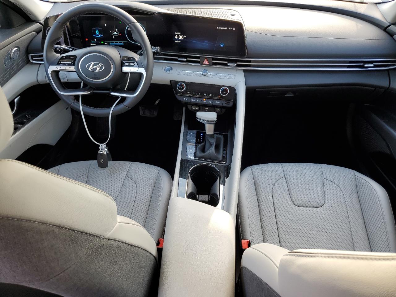 HYUNDAI ELANTRA LIMITED