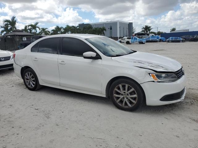 2013 VOLKSWAGEN JETTA SE - 3VWDP7AJ5DM375038