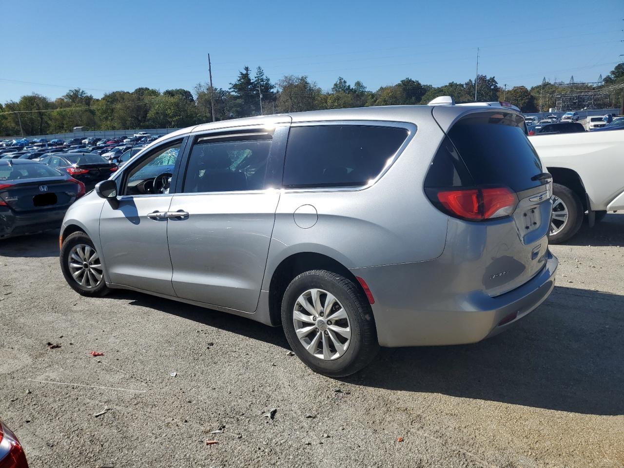 CHRYSLER PACIFICA TOURING