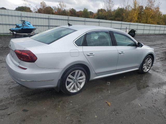 2017 VOLKSWAGEN PASSAT SE - 1VWGT7A36HC045636