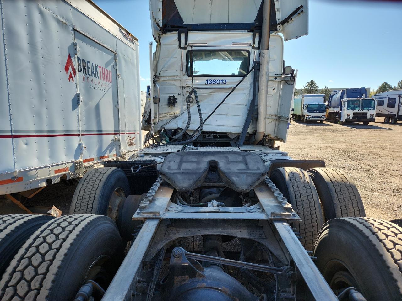 Lot #3302152118 2017 VOLVO VNM