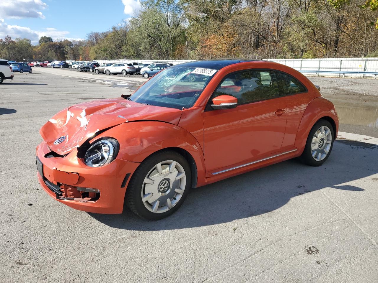 VOLKSWAGEN BEETLE SE