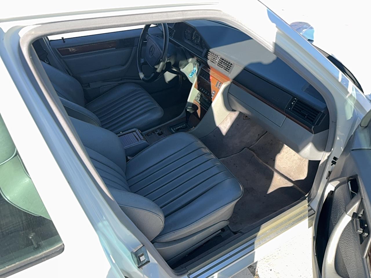 Lot #3275461775 1995 MERCEDES-BENZ E 320