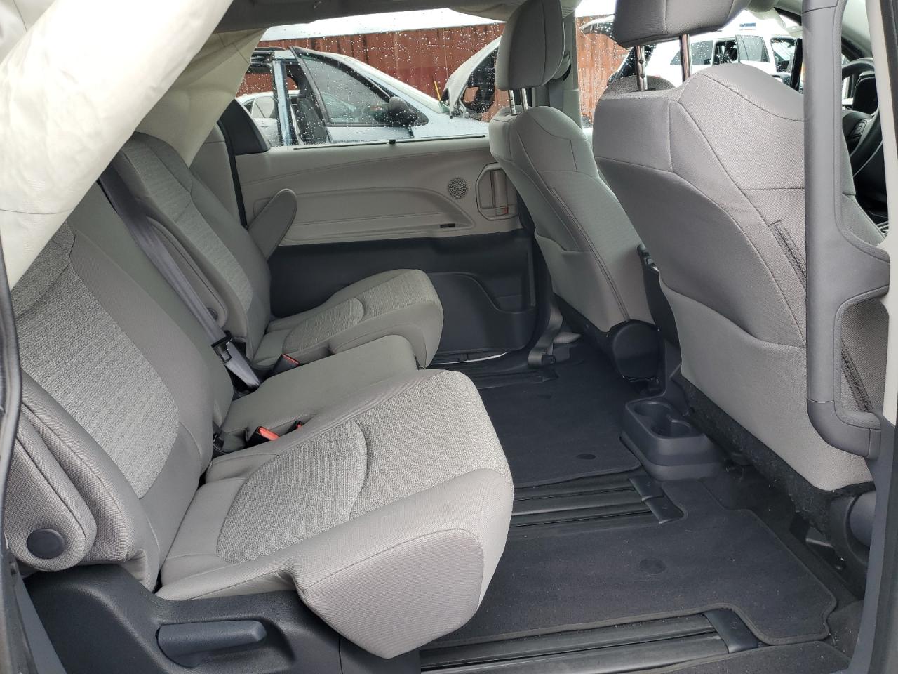 Lot #3284022848 2024 TOYOTA SIENNA LE