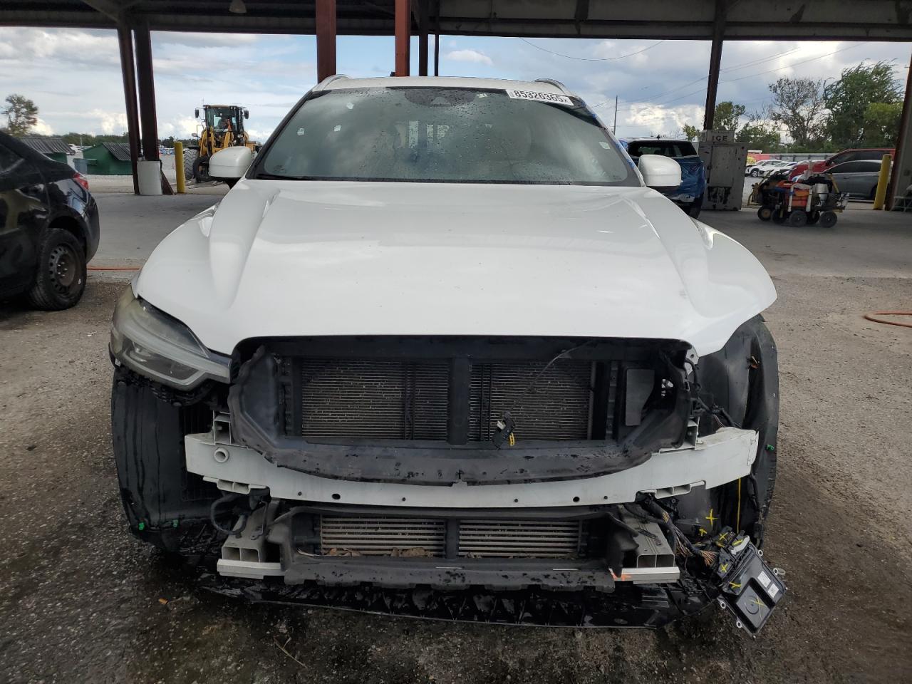 VOLVO XC60 T5 MOMENTUM