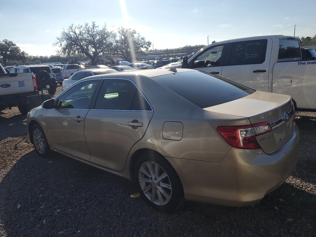 TOYOTA CAMRY SE