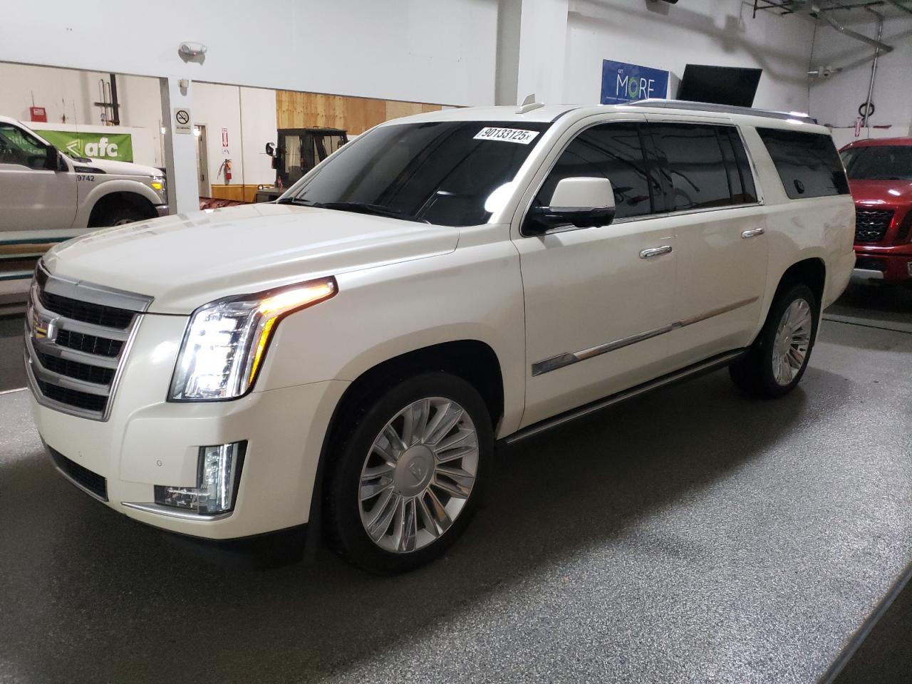 CADILLAC ESCALADE ESV PREMIUM