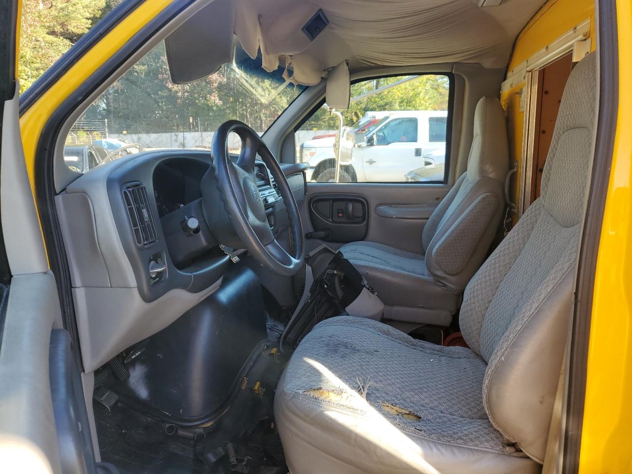 Lot #3284819528 1998 GMC SAVANA CUT