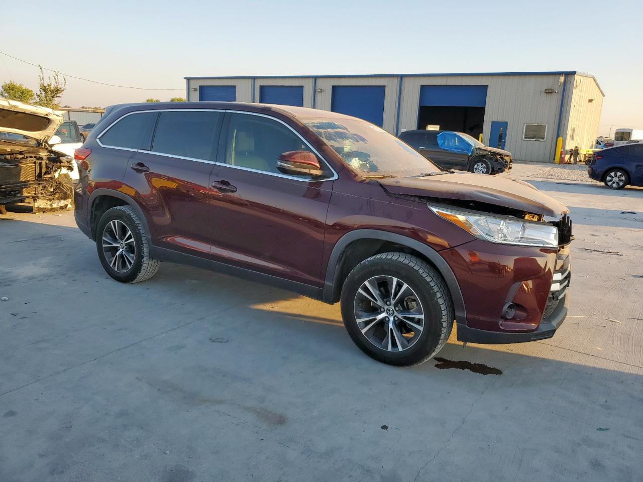 TOYOTA HIGHLANDER LE