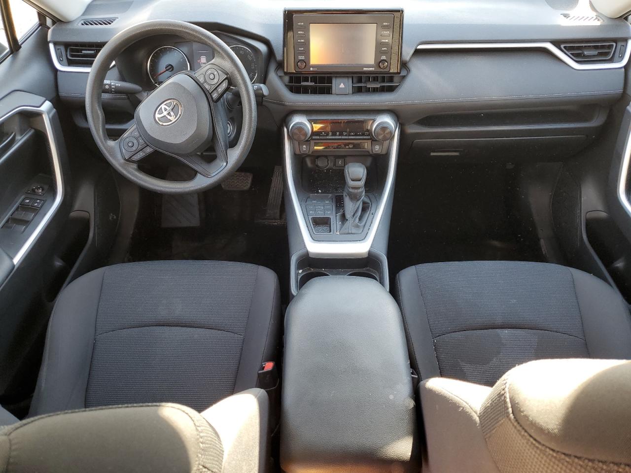 TOYOTA RAV4 LE