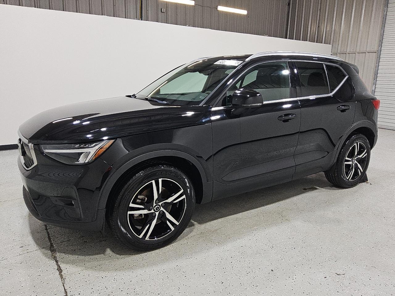 VOLVO XC40 PLUS