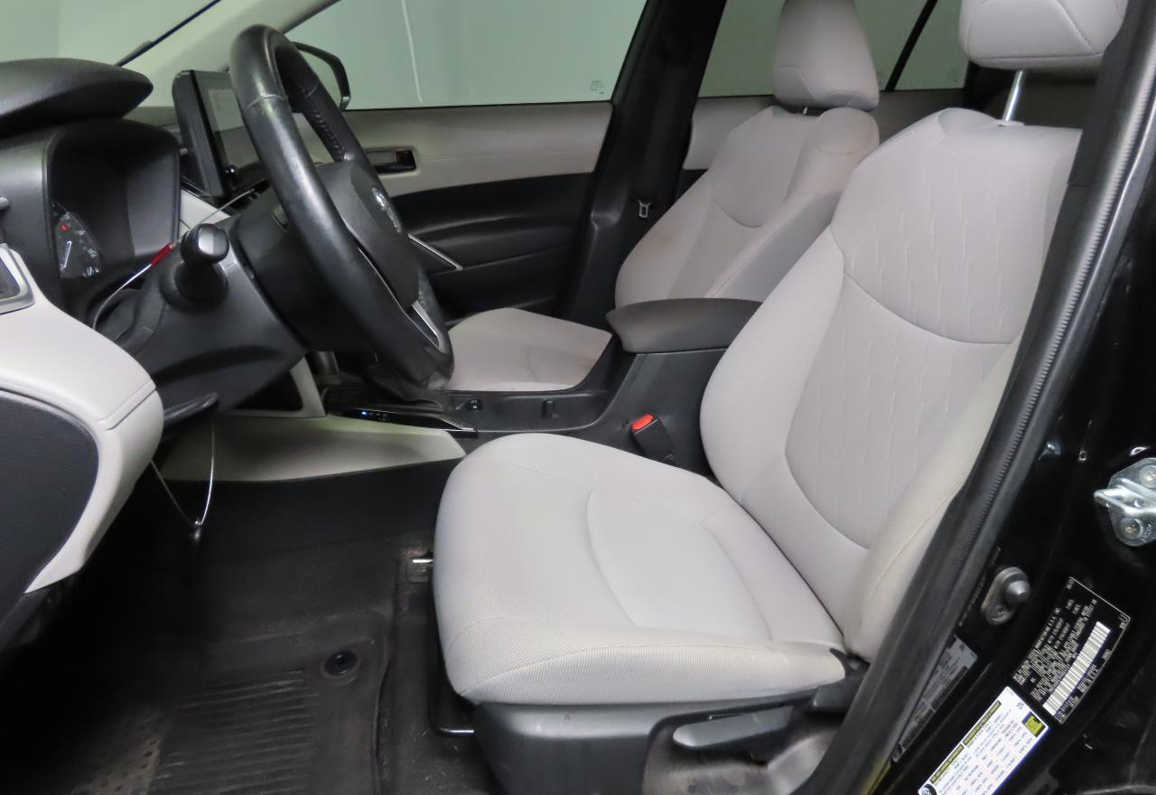 TOYOTA COROLLA CROSS LE